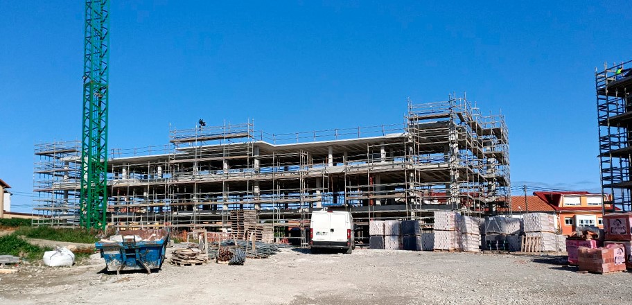 | Esmoldcom - Construcciones Cantabria